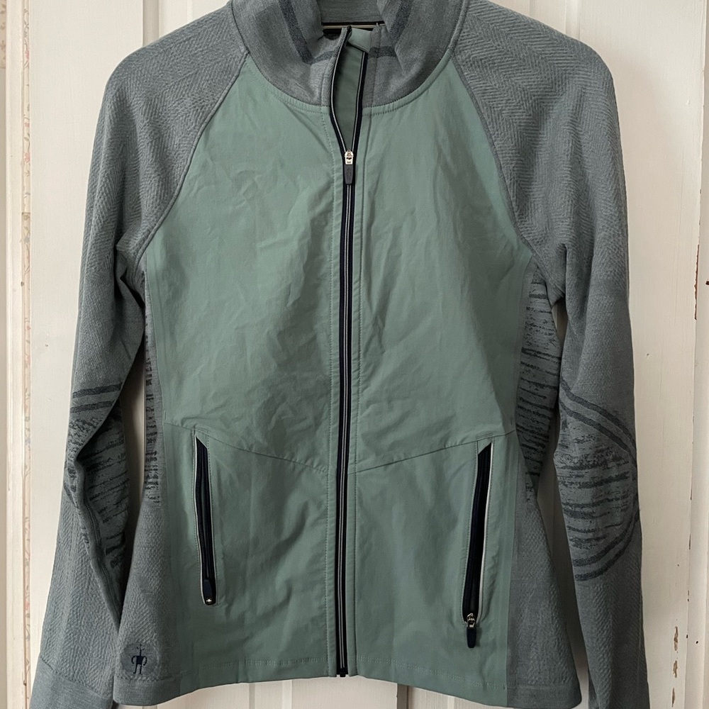 Smartwool Women's Two-Tone Zip-Up Sweatshirt in Gray and Green